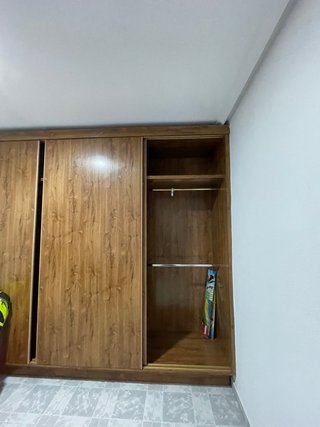 Regalar Puertas correderas armario madera