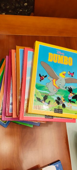 Colección cuentos Disney. Tapa dura. 112 páginas.