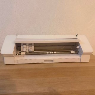 Máquina de Corte (tipo Cricut/Silhouette) + Acceso