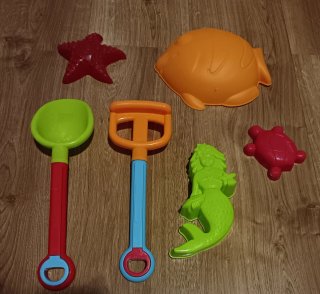 Juguetes de playa: moldes y palas