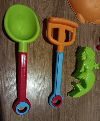 Juguetes de playa: moldes y palas