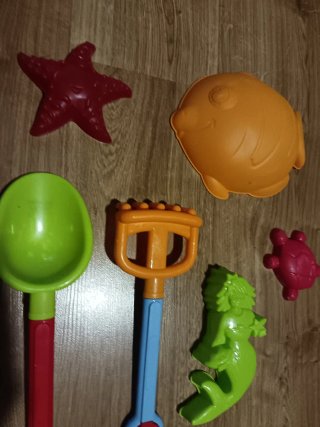 Juguetes de playa: moldes y palas