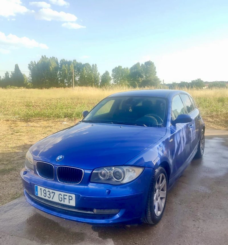 BMW Serie 1 2008 - foto 1