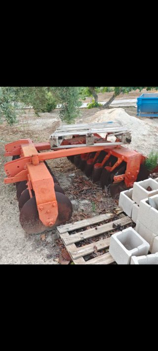 Grada de discos agrícola