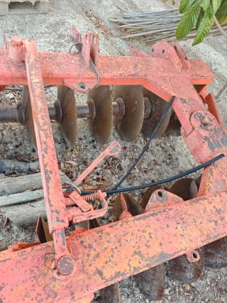 Grada de discos agrícola