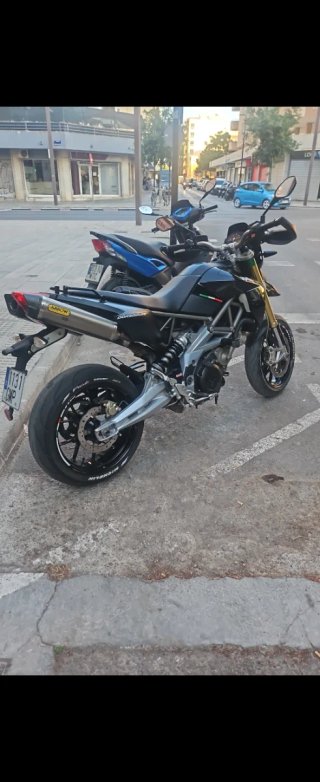 Aprilia Dorsoduro 750, 92cv