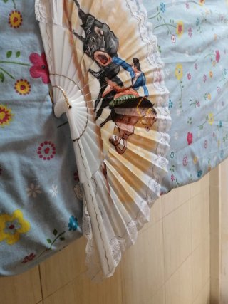Abanico gigante con puntilla