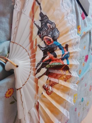Abanico gigante con puntilla
