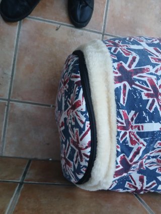 Cama nido para perro con cojín