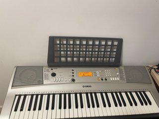 Piano Yamaha PSR-E313 61 teclas sensibles al tacto