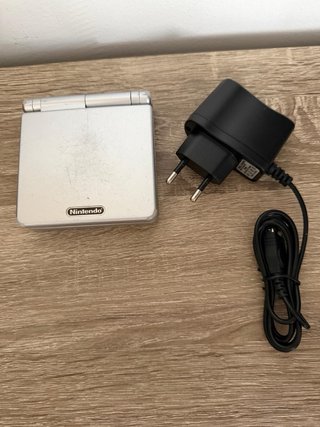 Nintendo Game Boy Advance SP Plata