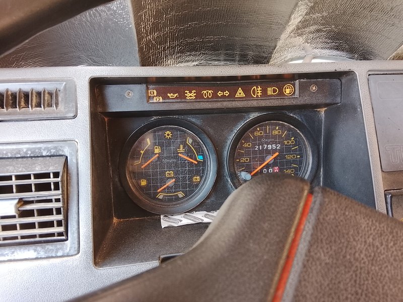 Nissan Trade 1992 - foto 1
