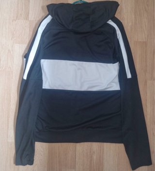 Chaqueta Deportiva Nike Negra y Blanca