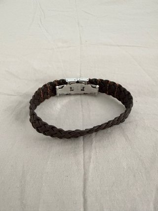 Pulsera Lotus Cuero Trenzado Plata