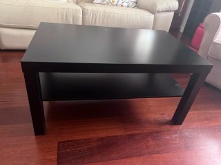 Mesa centro negra rectangular con balda