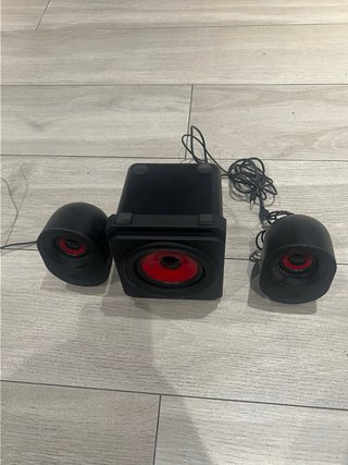 Altavoces Bluetooth Negro y Rojo