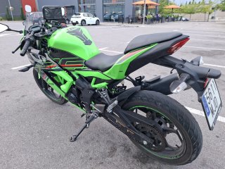 Vendo o cambio Kawasaki Ninja 125cc 2023 Verde/Neg
