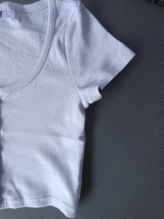 Camiseta H&M lila. Talla XS.