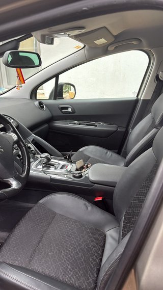 Peugeot 3008 Hybrid4 200cv