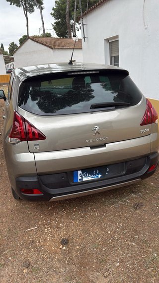 Peugeot 3008 Hybrid4 200cv