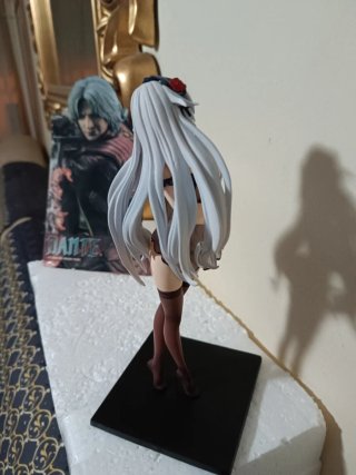 Figura anime 24cm aprox. Adornos y decoración.