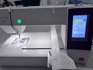 Bordadora Elna Exclusive 830L