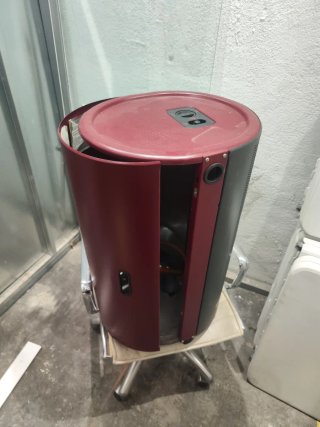 Estufa de gas roja y gris