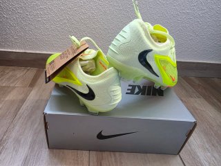 Botas Futbol Nike Phantom 6 Low Elite FG