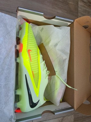 Botas Futbol Nike Phantom 6 Low Elite FG