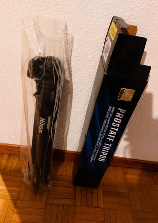 Trípode Nikon Prostaff - Nuevo en caja original