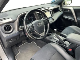 TOYOTA Rav4 2.5l hybrid 2WD Advance