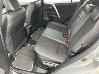 TOYOTA Rav4 2.5l hybrid 2WD Advance