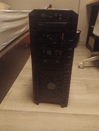 Caja PC Cooler Master Torre Negra