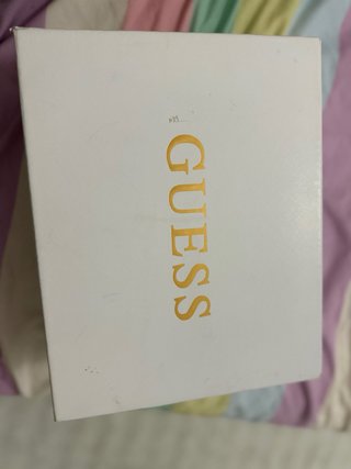 Zapatillas Guess Negras y Doradas Originales