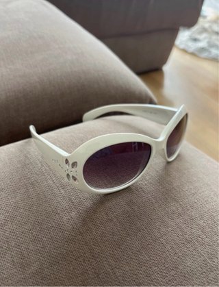 Gafas de sol infantiles blancas