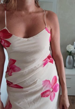 Vestido largo floral beige y rosa