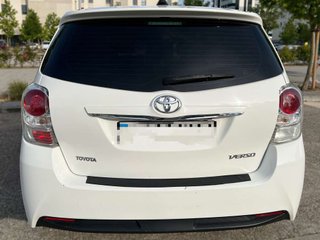 TOYOTA verso