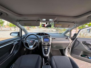 TOYOTA verso
