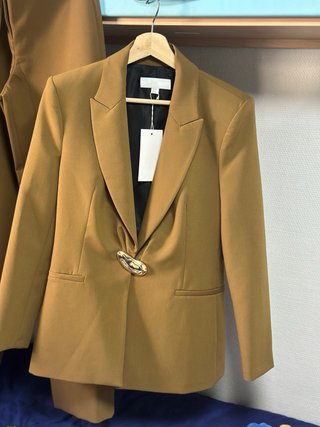 Traje Zara Camel joya