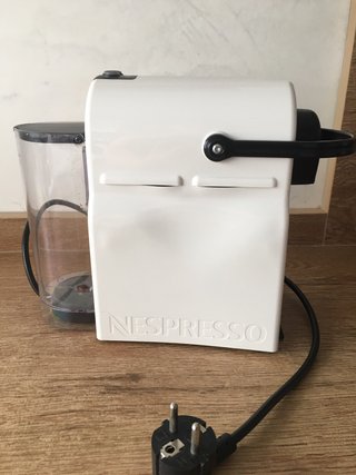 Cafetera nesspresso inissia krups blanca
