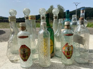 VENDO BOTTIGLIE ANTICHE SPECIALI