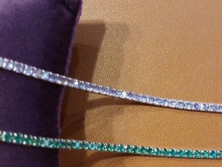 Pulsera Riviere Plata con Piedras Verdes y Lavanda