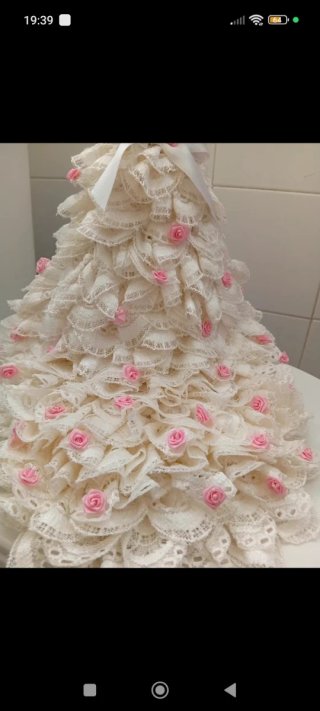 Muñeca Barbie con vestido de encaje echo a mano