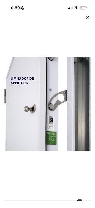 Puerta de seguridad blanca