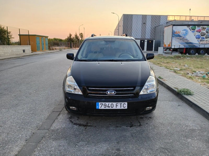 KIA Carnival 2007 - foto 1