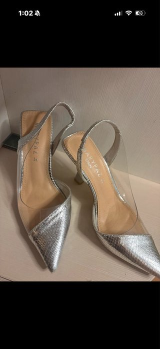 Zapatos Mary Paz plateados talla 36