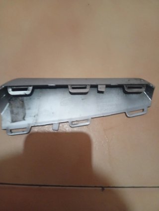 Pestaña Audi Gris