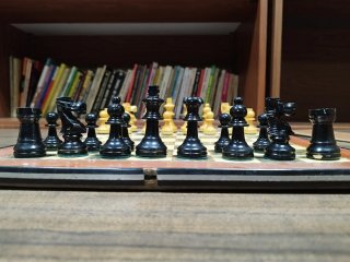 Juego de ajedrez de madera