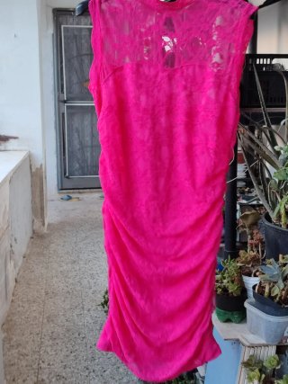 Abito donna fucsia pizzo aderente