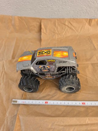 Coche teledirigido Monster Jam New Bright